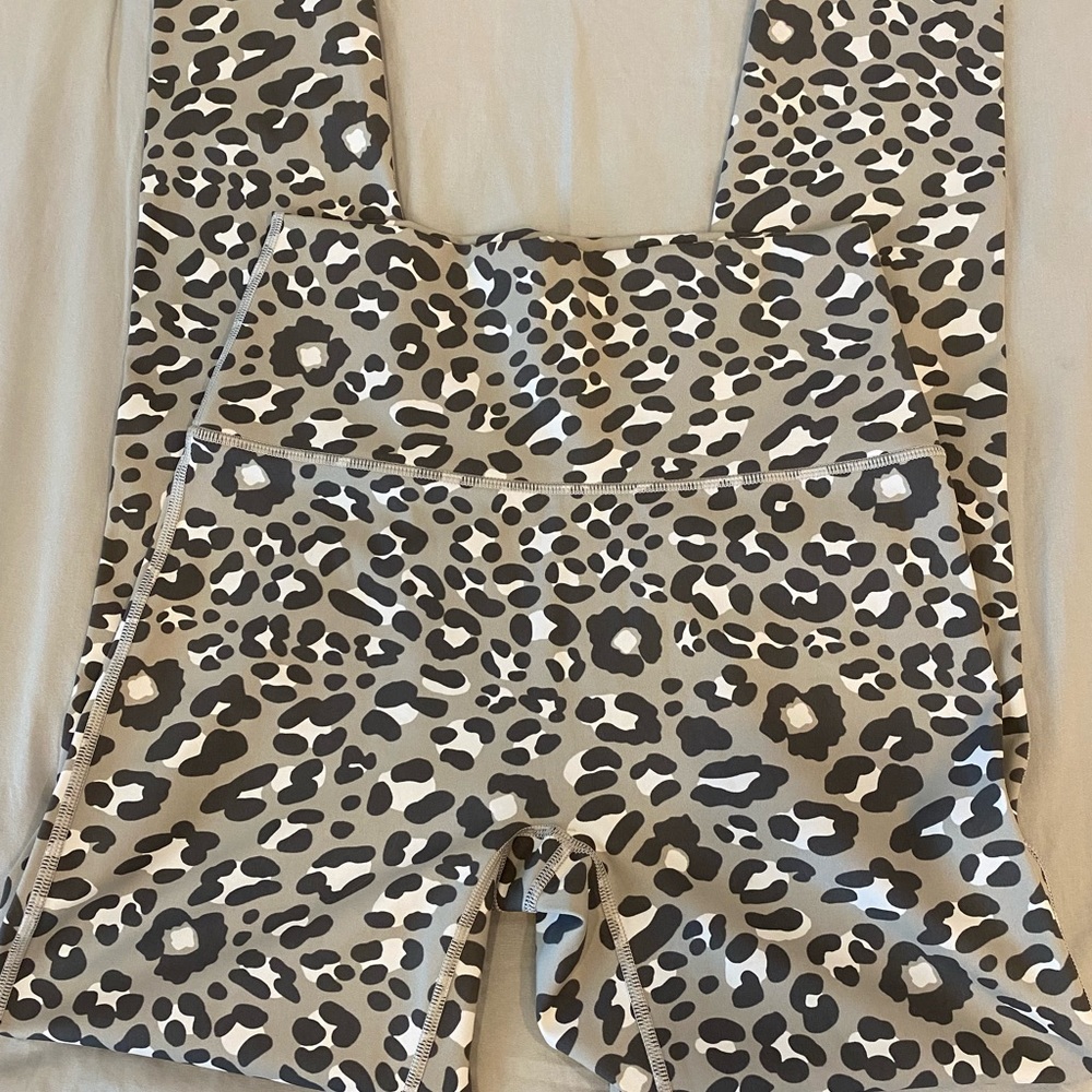 AERIE OFFLINE LEGGINGS ANIMAL PRINT